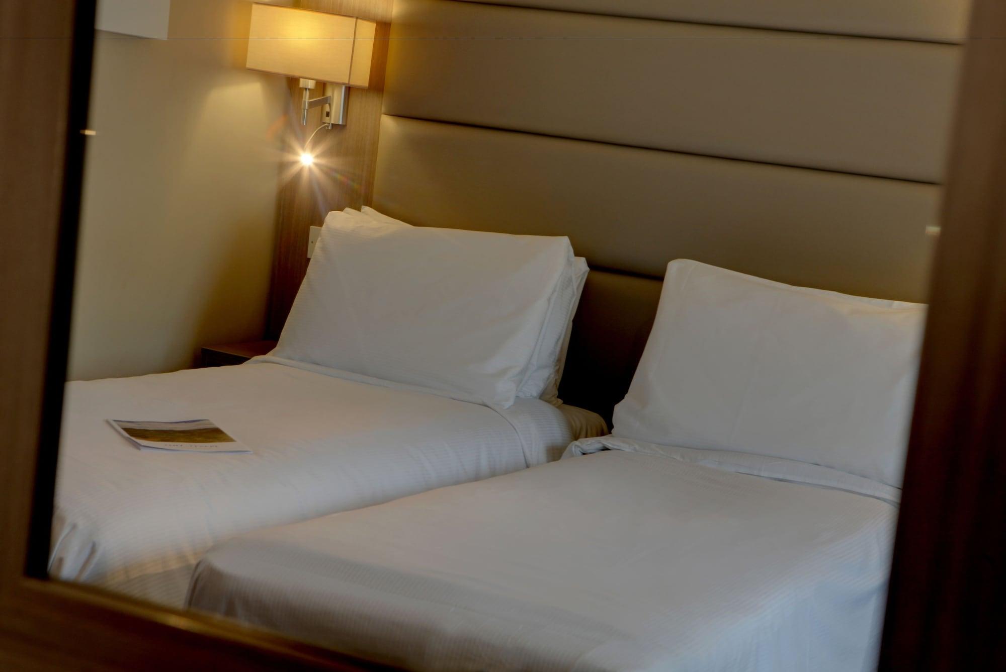 Best Western Pontypool Metro Hotel Екстер'єр фото
