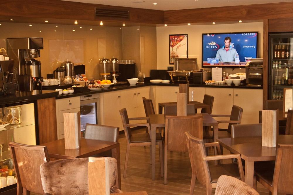 Best Western Pontypool Metro Hotel Екстер'єр фото