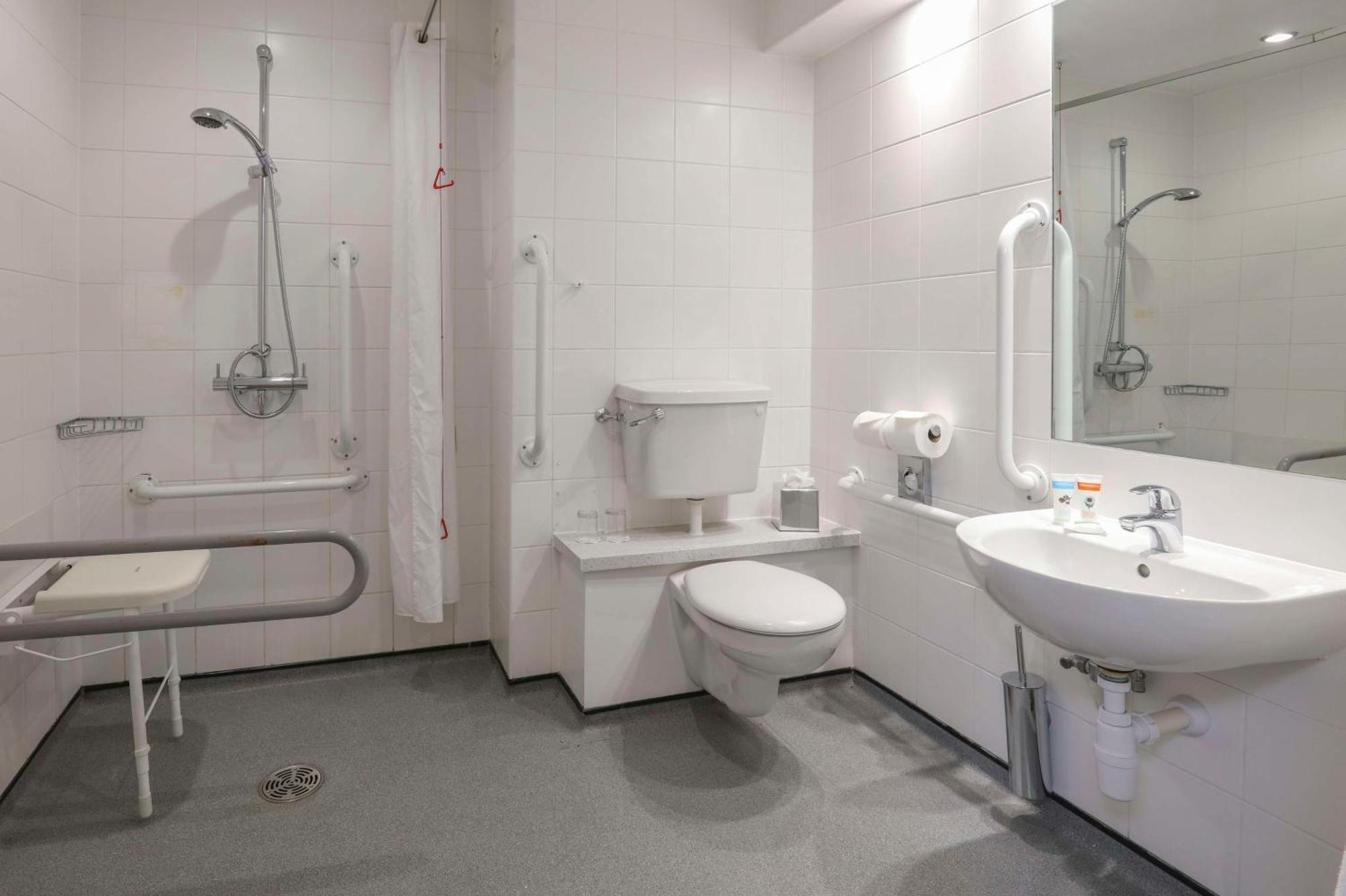 Best Western Pontypool Metro Hotel Екстер'єр фото