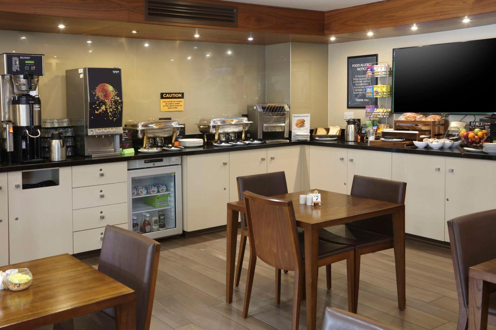 Best Western Pontypool Metro Hotel Екстер'єр фото