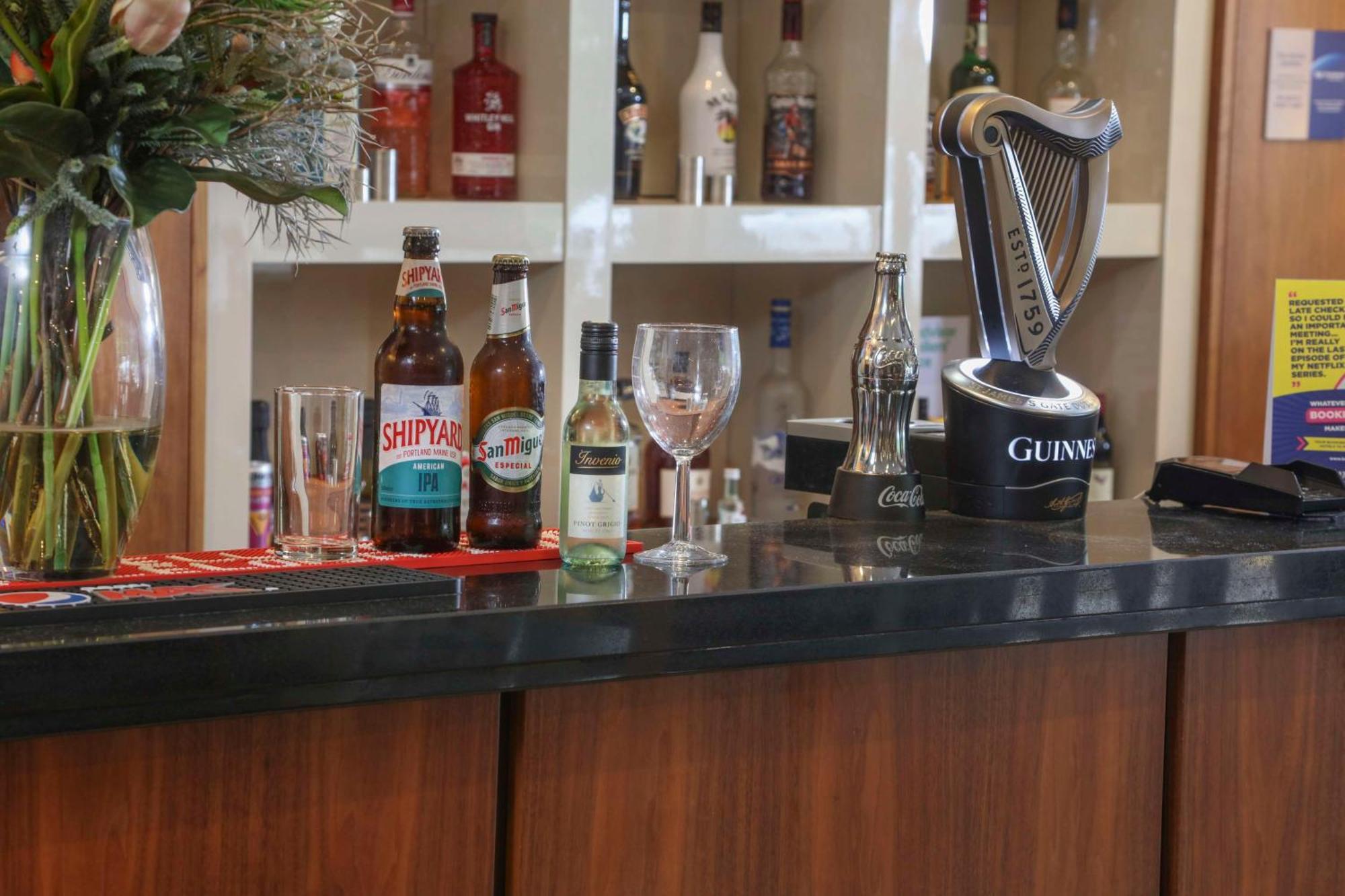 Best Western Pontypool Metro Hotel Екстер'єр фото