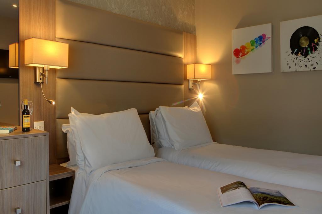 Best Western Pontypool Metro Hotel Екстер'єр фото